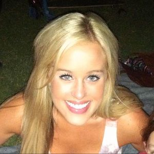 Meet your Posher, Cindy